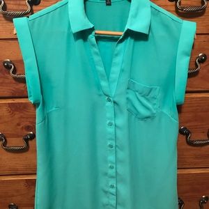 Sleeveless top from the Limited